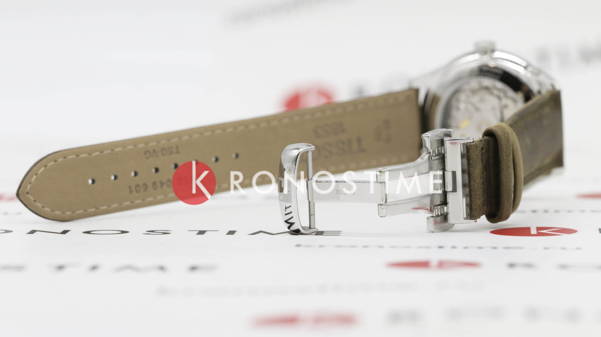 Tissot T1398361626100 мужские часы застежка крупным планом