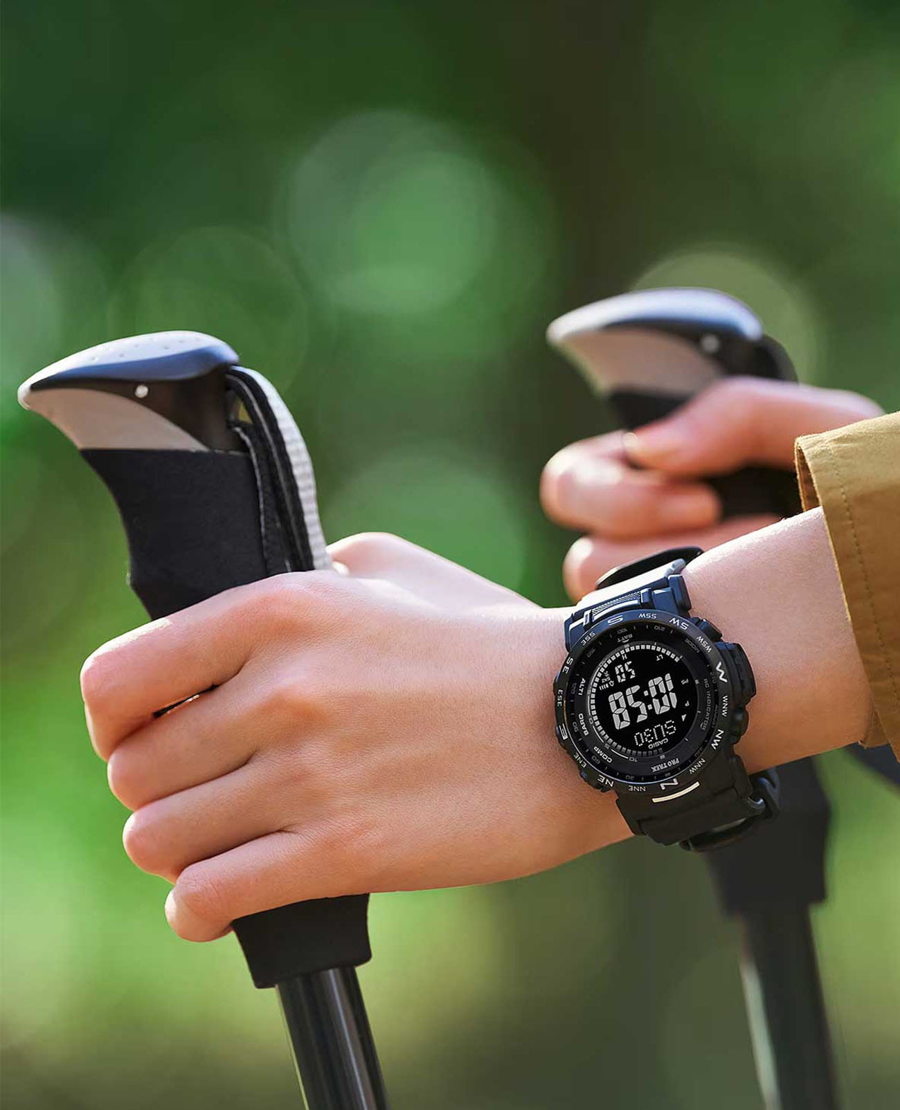 Casio Casio Pro Trek PRW-35Y-1BDR (PRW-35Y-1BER) PRW, наручные мужские часы фото под углом