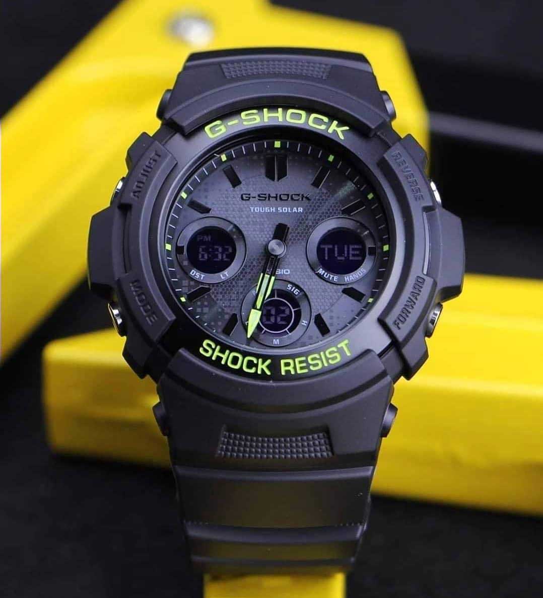 Casio AWR-M100SDC-1ADR мужские часы застежка крупным планом