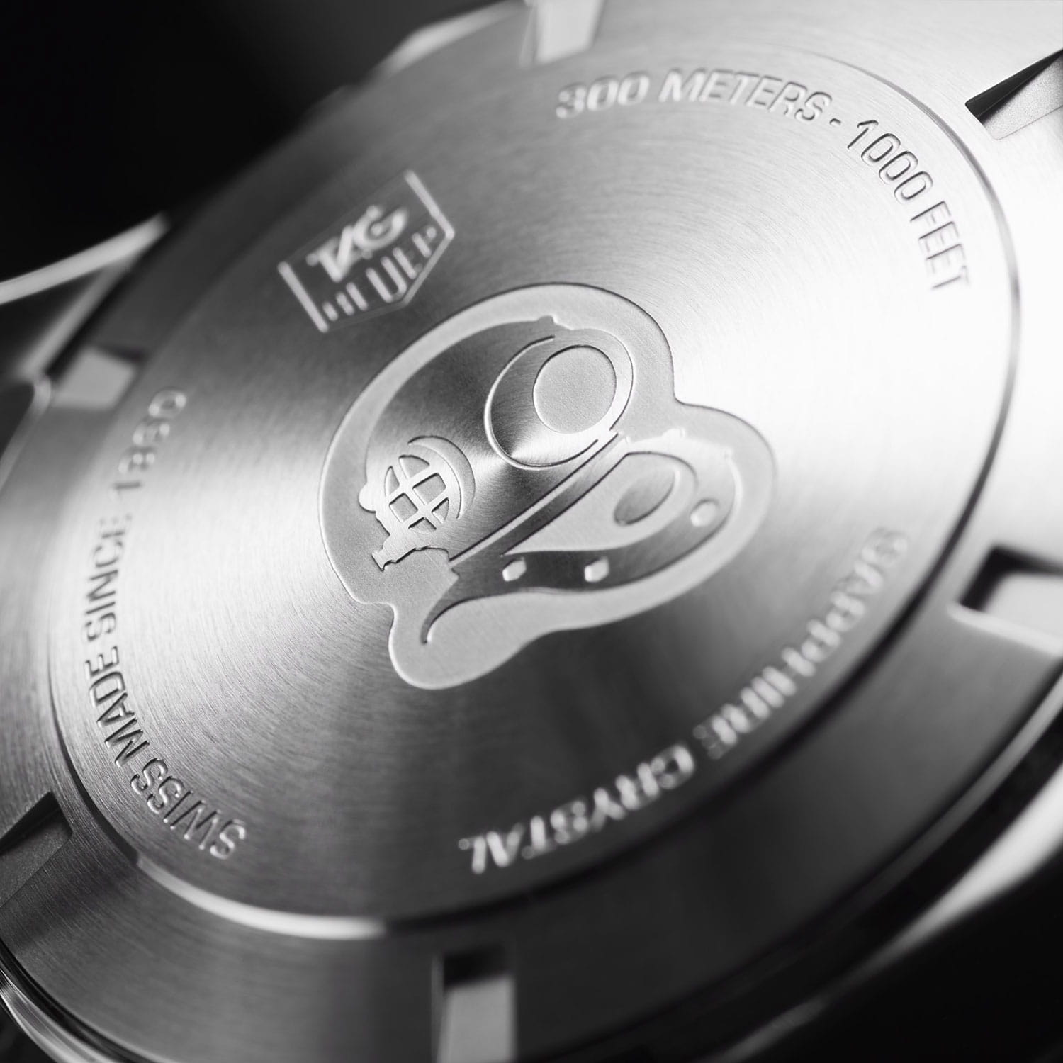 TAG Heuer TAG Heuer Aquaracer CAY1110.BA0927  — детали корпуса и нержавеющая сталь