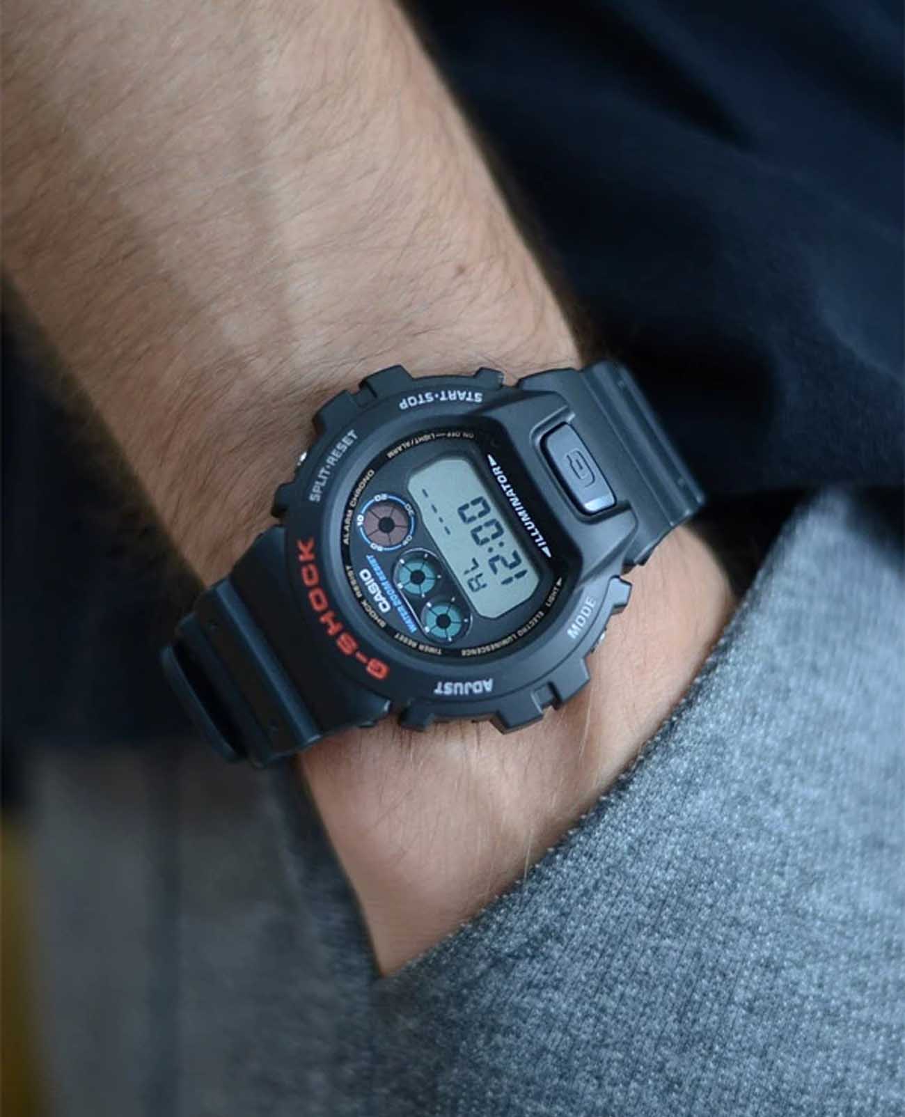 Casio Casio G-Shock DW-6900U-1DR, g-shock япония мужские часы на браслете пластик боковой вид