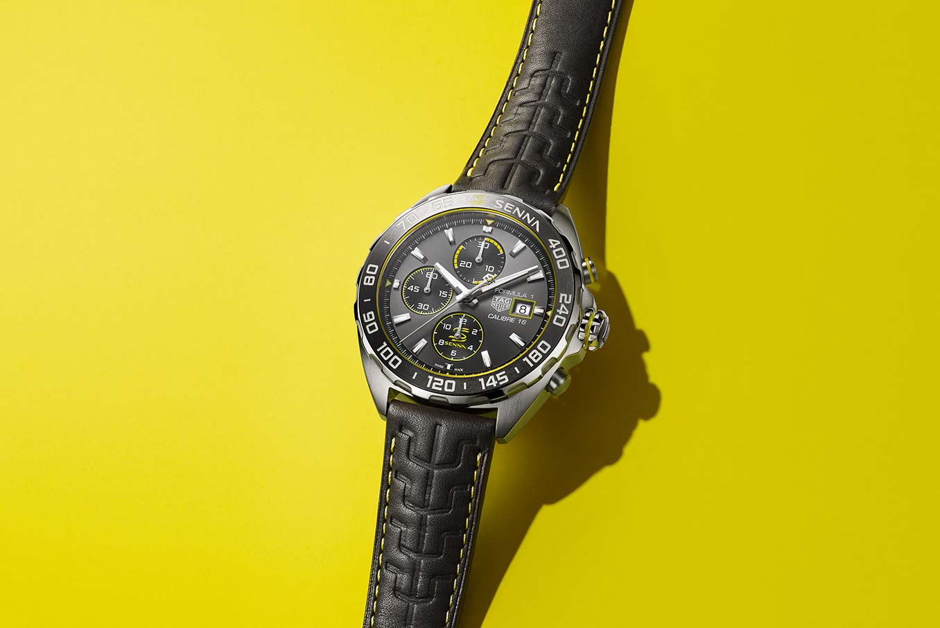 TAG Heuer TAG Heuer Formula 1 Senna Special Edition CAZ201B.FC6487  — детали корпуса и кожаный