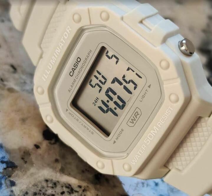 Casio Casio Collection W-218HC-8AVEF, collection япония мужские часы на браслете пластик боковой вид