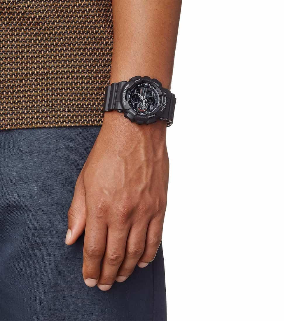 Casio Casio G-Shock GA-140-1A1DR (GA-140-1A1) GA, наручные мужские часы фото под углом