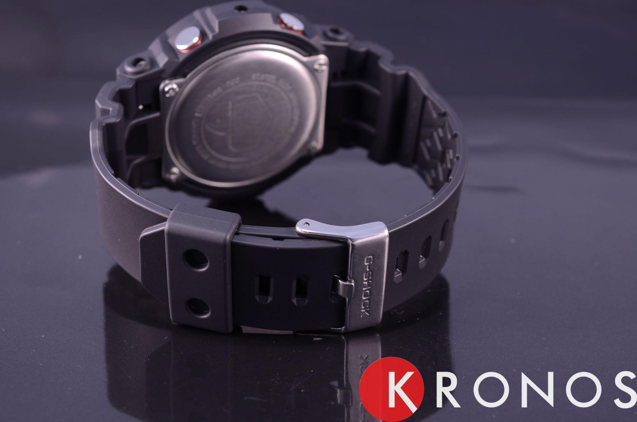 Casio Casio G-Shock GA-200-1A электронные мужские часы часы крупный план черный циферблата