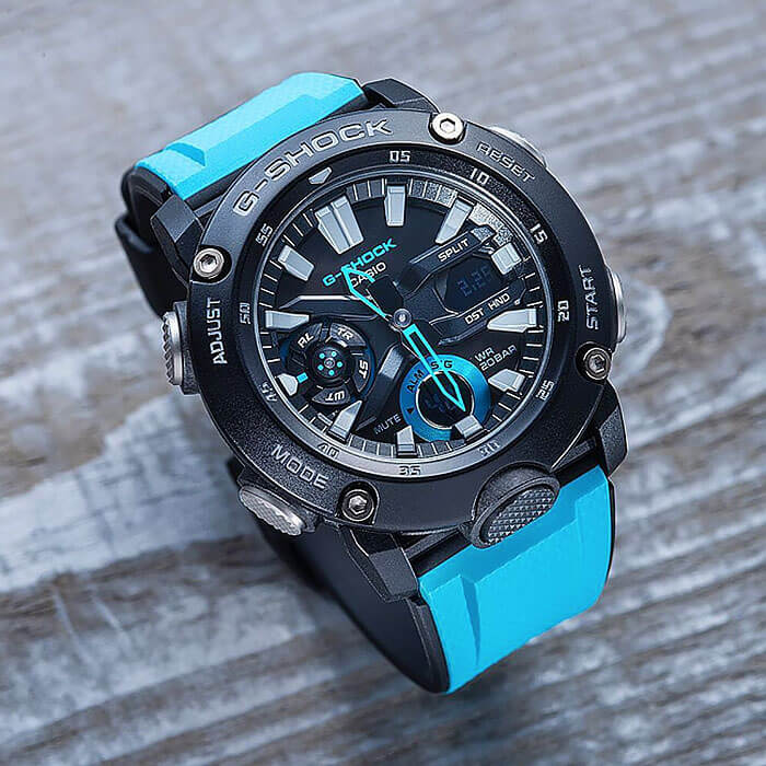 Casio Casio G-Shock GA-2000-1A2DR (GA-2000-1A2) модель GA-2000-1A2 япония наручные часы