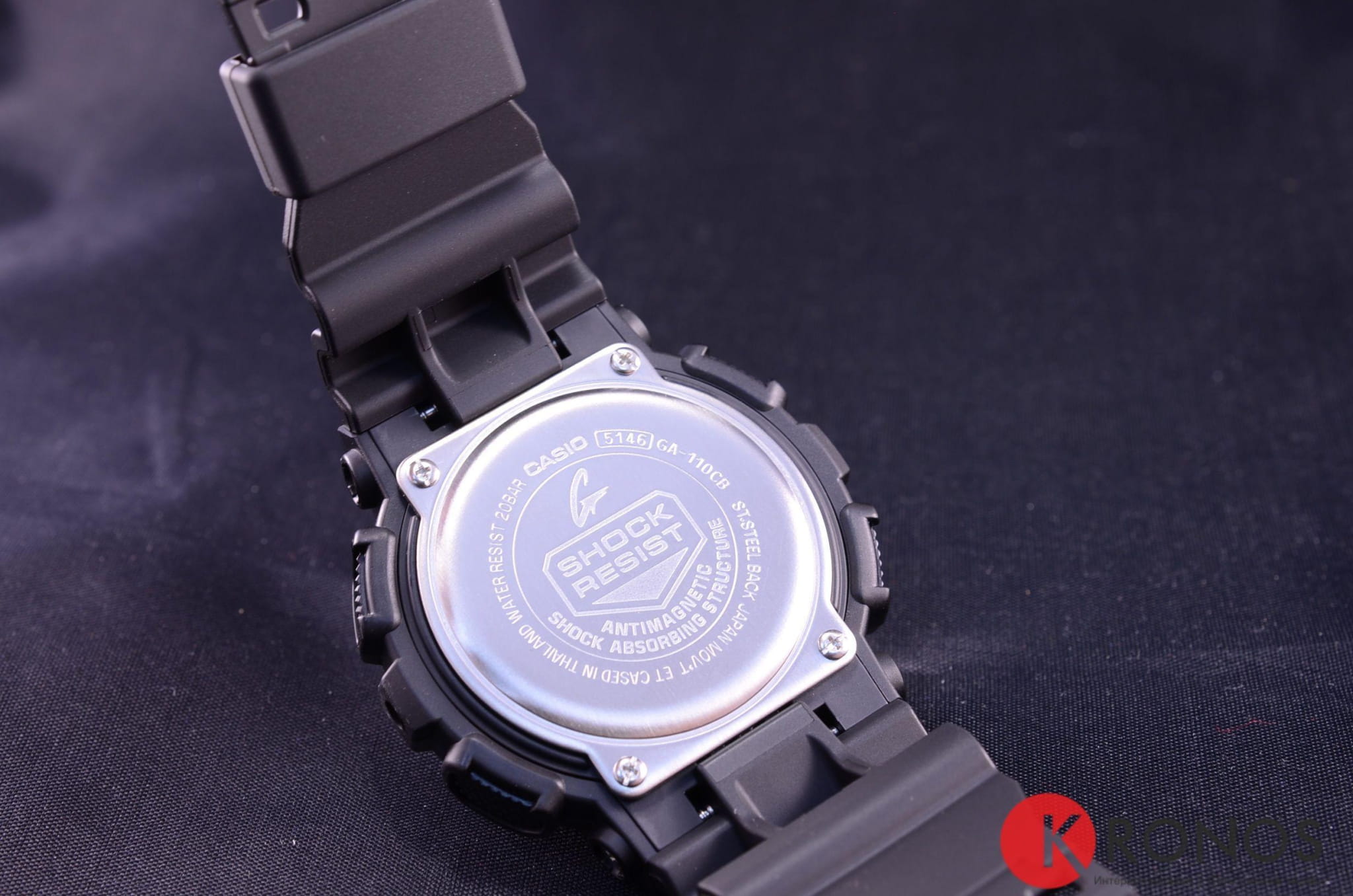 Casio Casio G-Shock GA-110CB-1A мужские часы серый циферблат на запястье