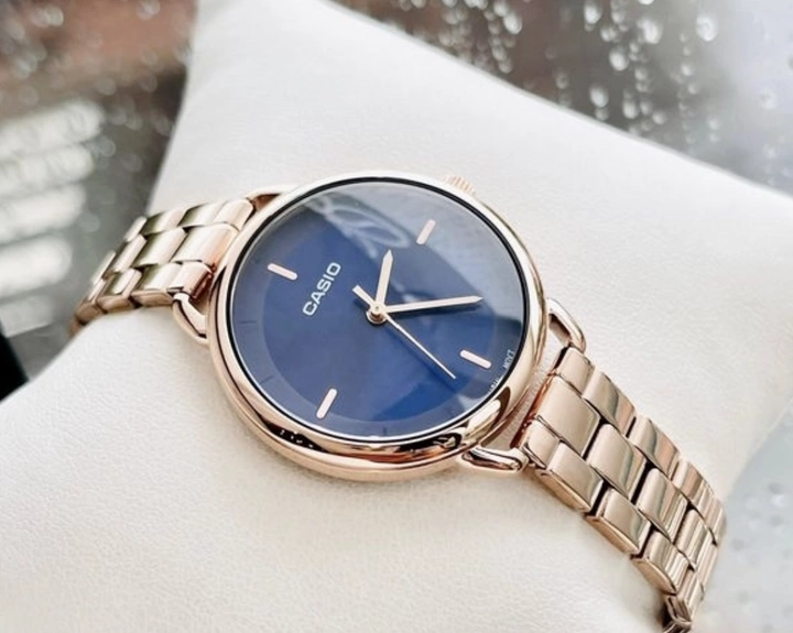 Casio Casio Collection LTP-E413PG-2A женские часы синий циферблат на запястье