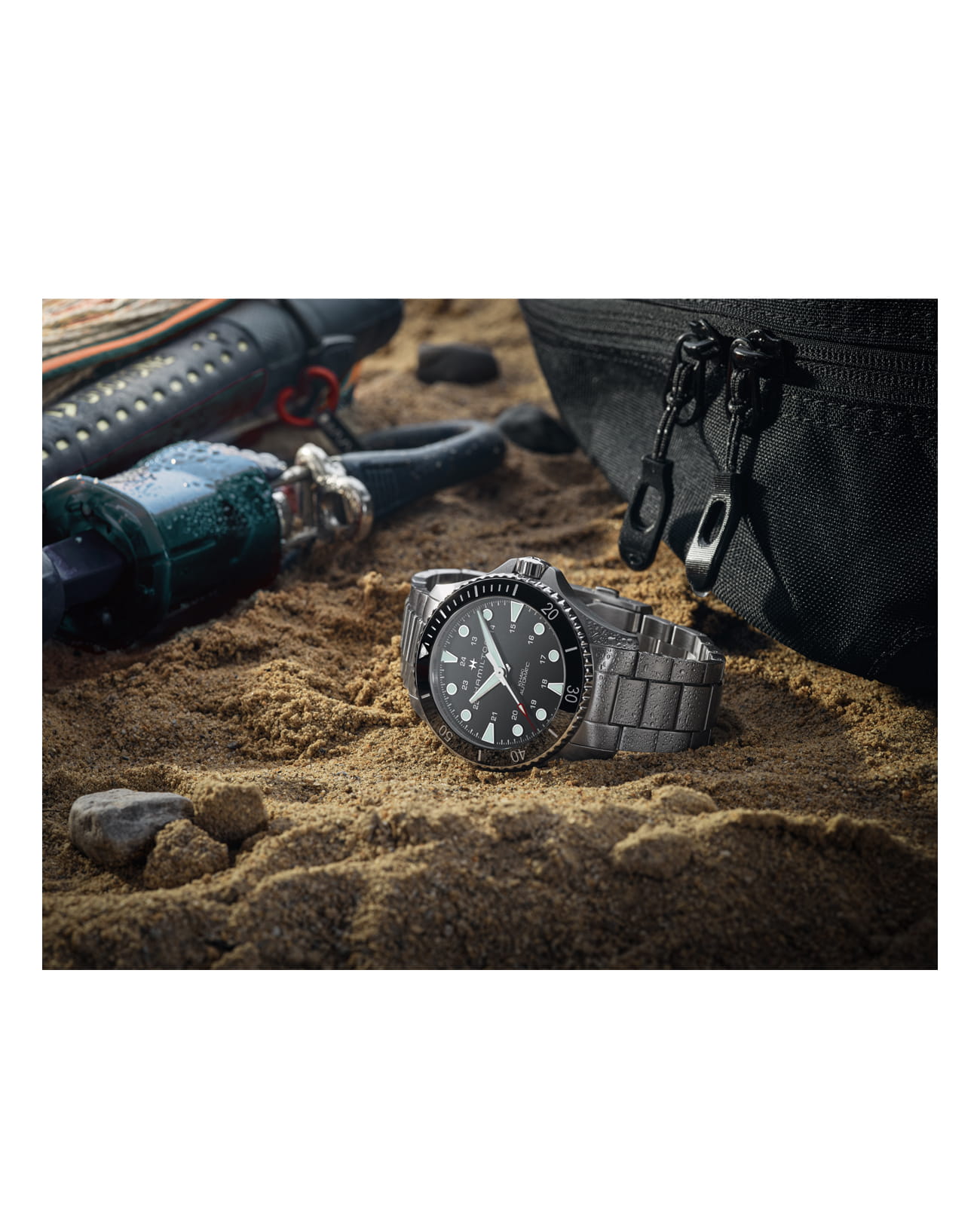 Hamilton H82515130 мужские часы застежка крупным планом