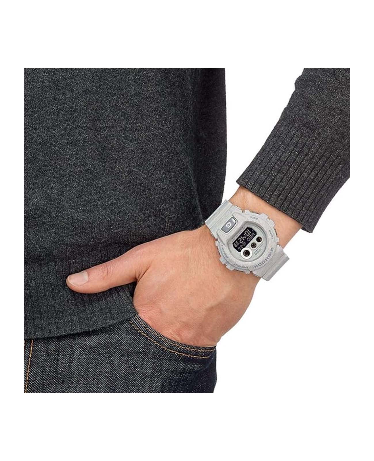 Casio GD-X6900HT-8ER мужские часы застежка крупным планом
