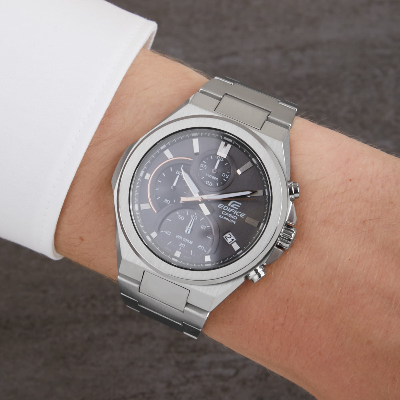 Casio Casio Edifice EFB-700D-8A , наручные мужские часы фото под углом