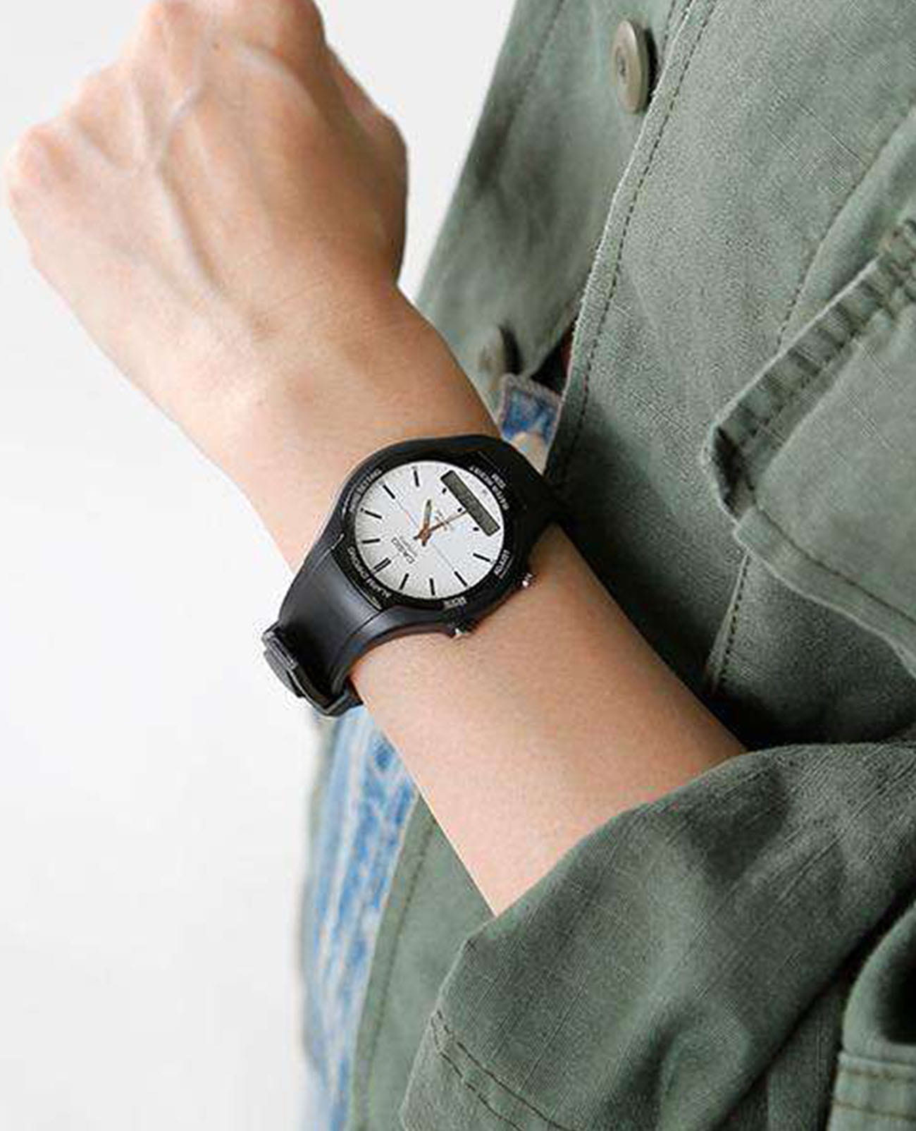 Casio Casio Collection AW-90H-7E мужские часы белый циферблат на запястье