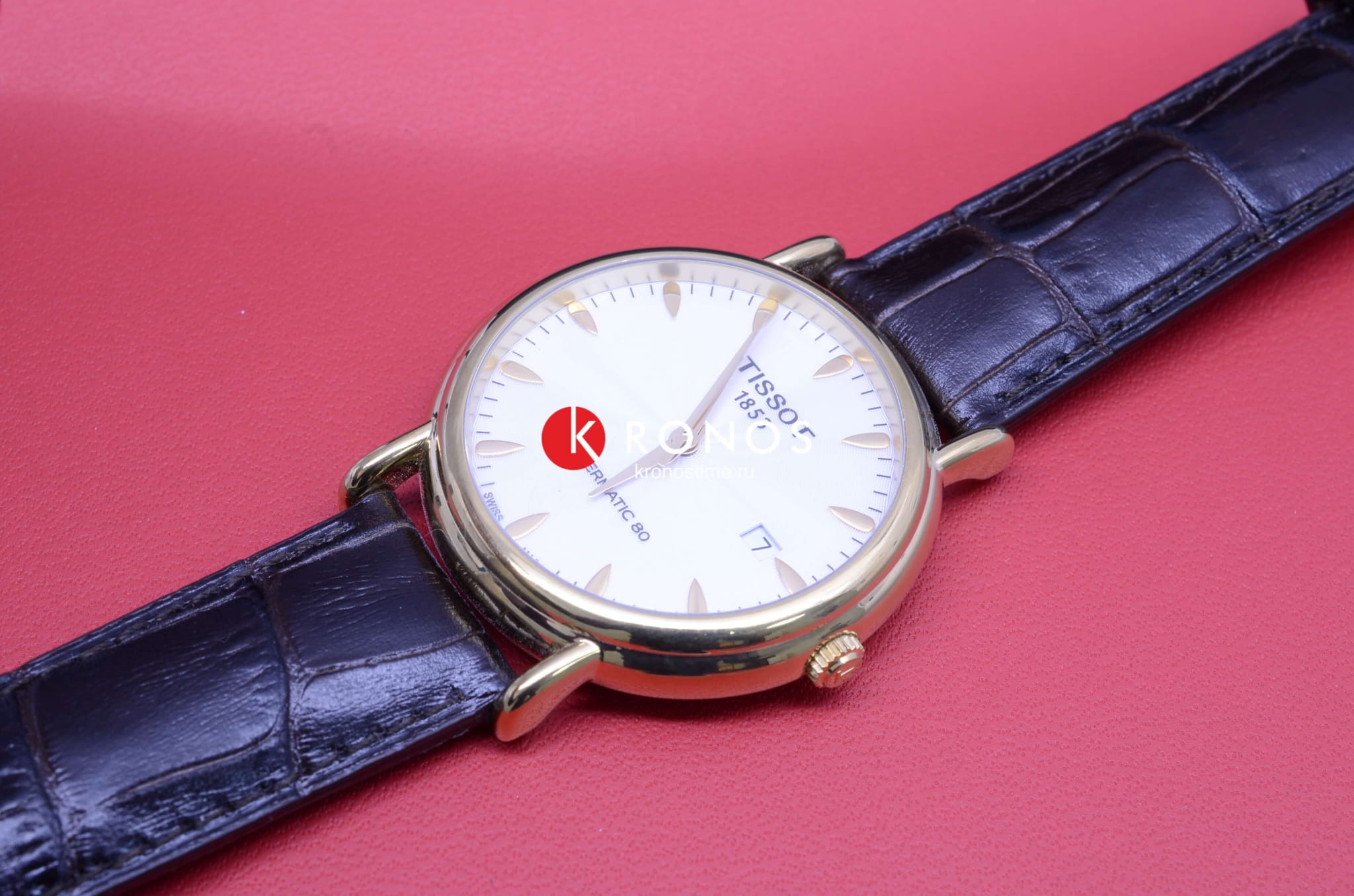Tissot T9074071603100 мужские часы застежка крупным планом