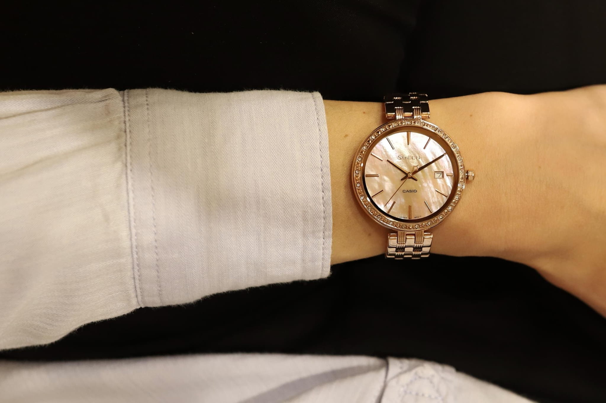 Casio Casio Sheen SHE-4052PG-2A , наручные женские часы фото под углом