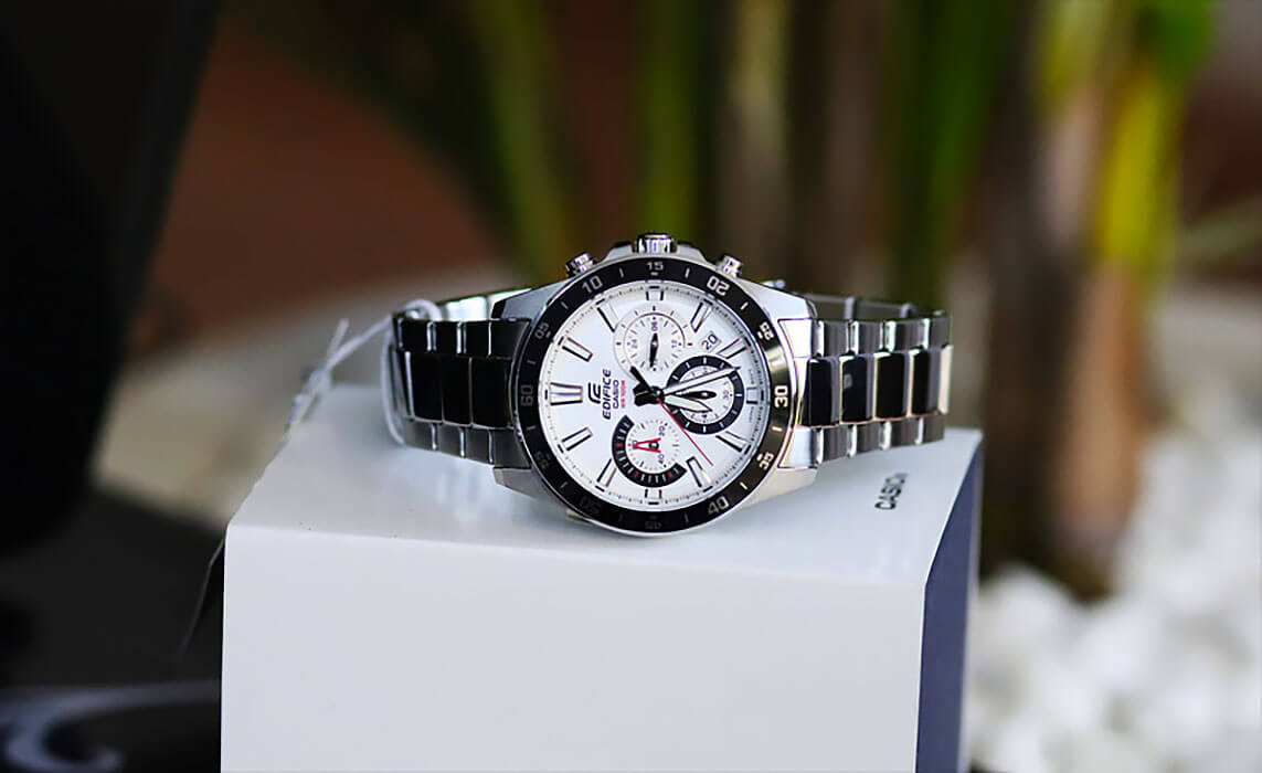 Оригинальные часы Casio Casio Edifice EFV-570D-7AVUDF (EFV-570D-7A) кварцевые калибр механизма  общий вид