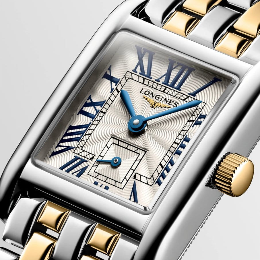 Longines  L52005707 женские часы застежка крупным планом