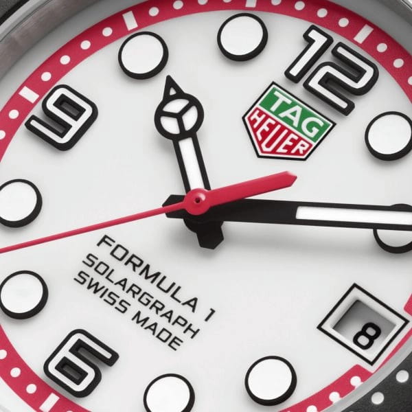 TAG Heuer TAG Heuer Formula 1 Solargraph WBY111A.FT8106 , наручные мужские часы фото под углом