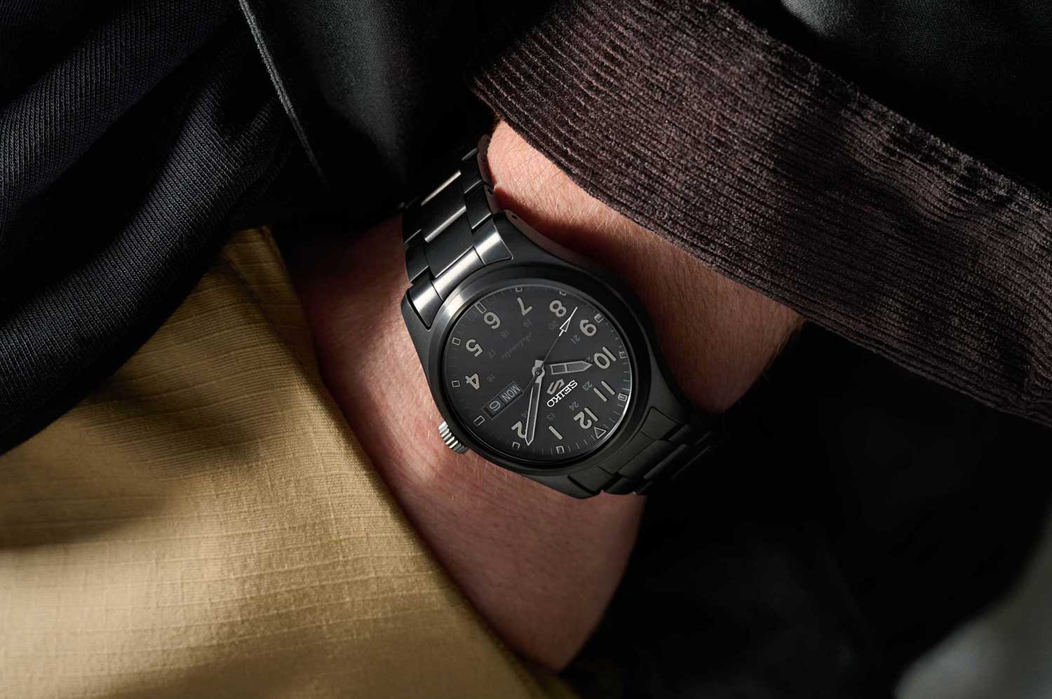 Seiko Seiko 5 Sports SRPJ09K1 мужские часы черный циферблат на запястье