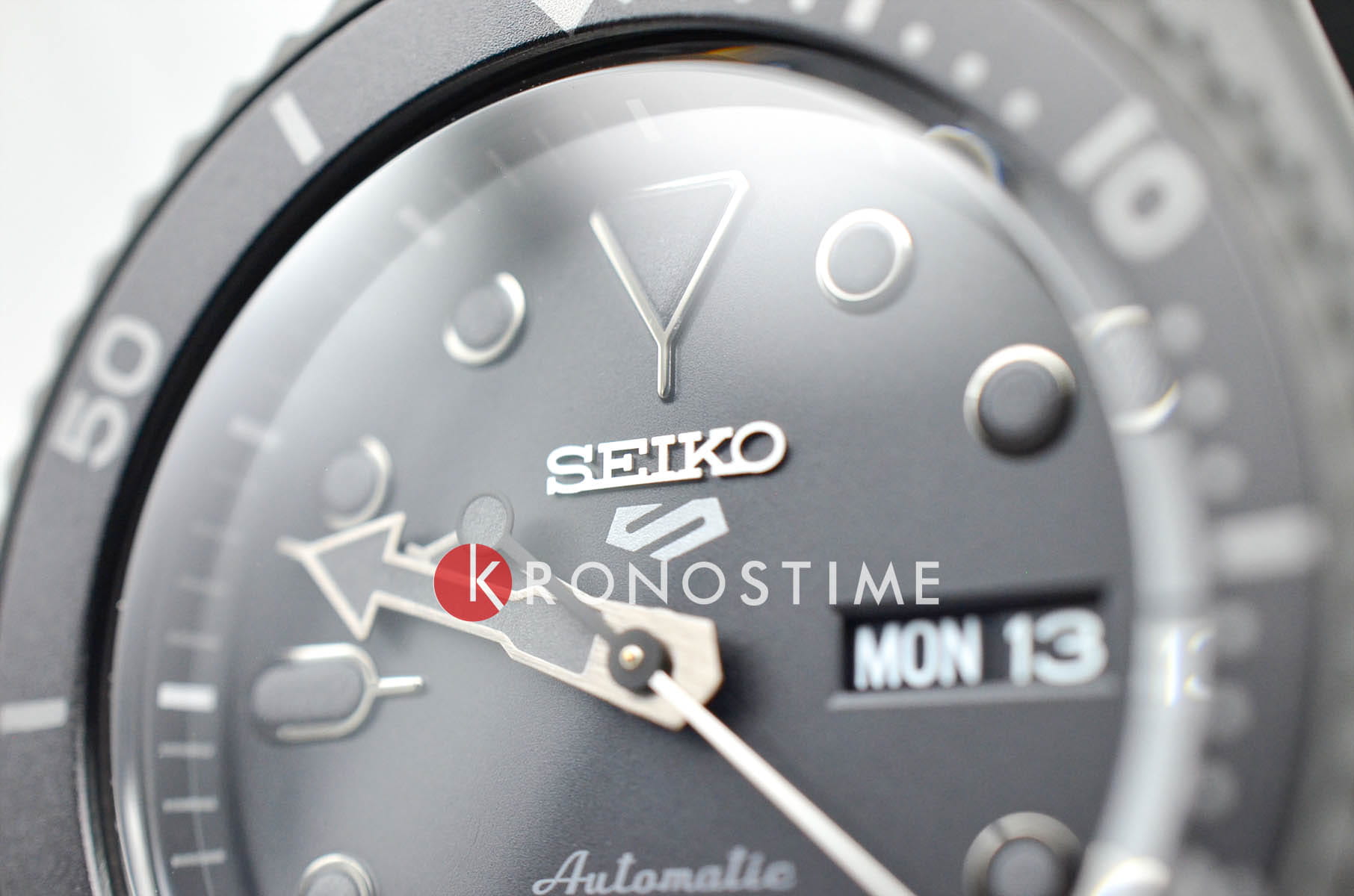 Оригинальные часы Seiko Seiko 5 Sports SRPD79K1 механические калибр механизма 4r36 общий вид