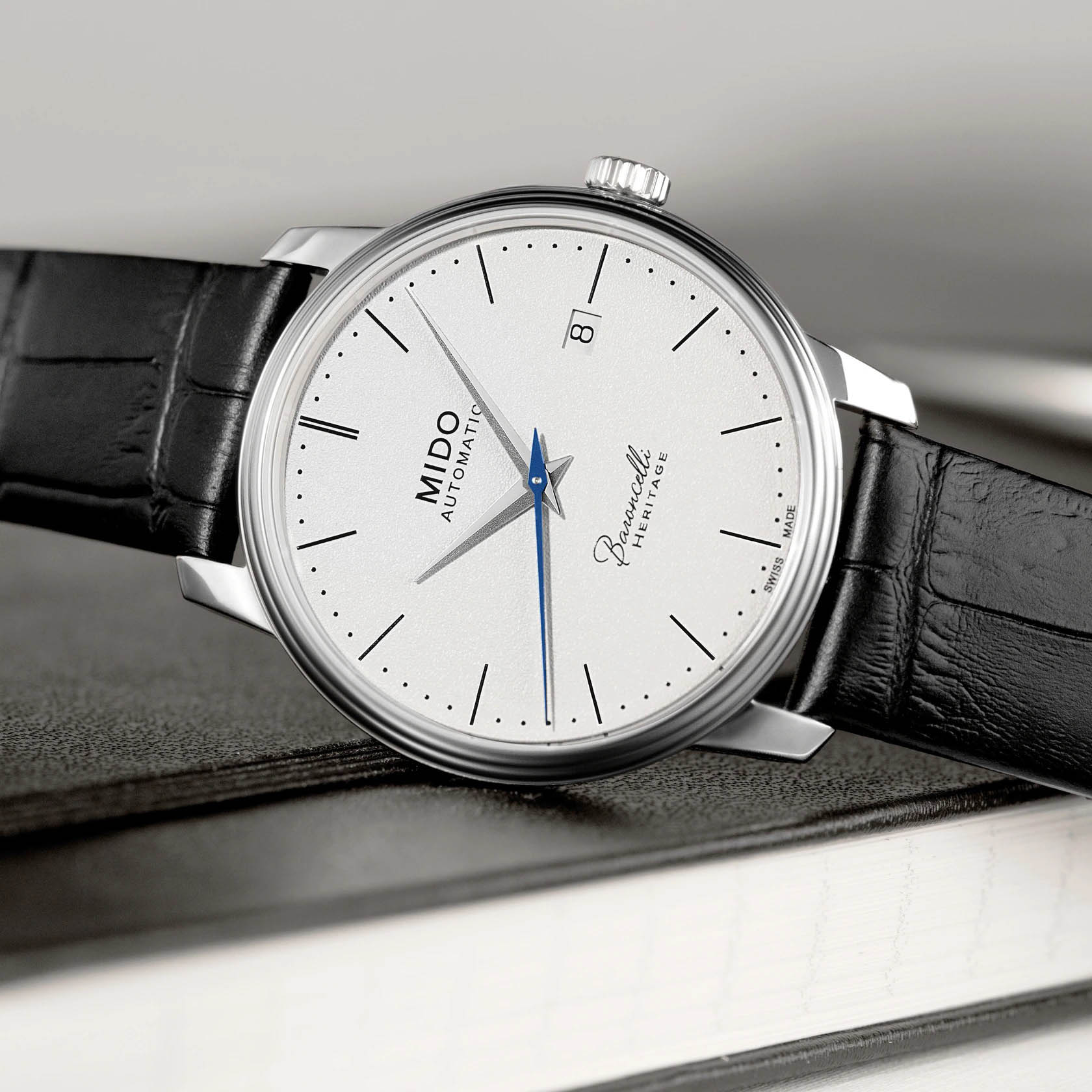 Mido Mido Baroncelli Heritage Gent M027.407.16.010.00 механические мужские часы часы крупный план белый циферблата