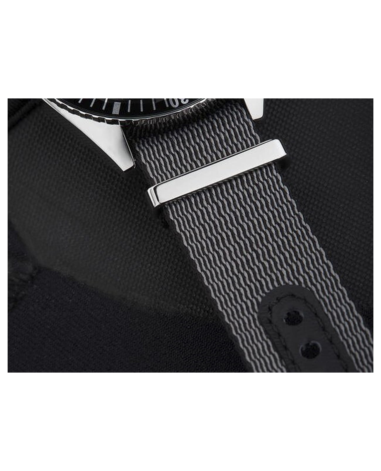 Certina Certina DS Super PH500M C037.407.18.050.00 механические мужские часы часы крупный план черный циферблата