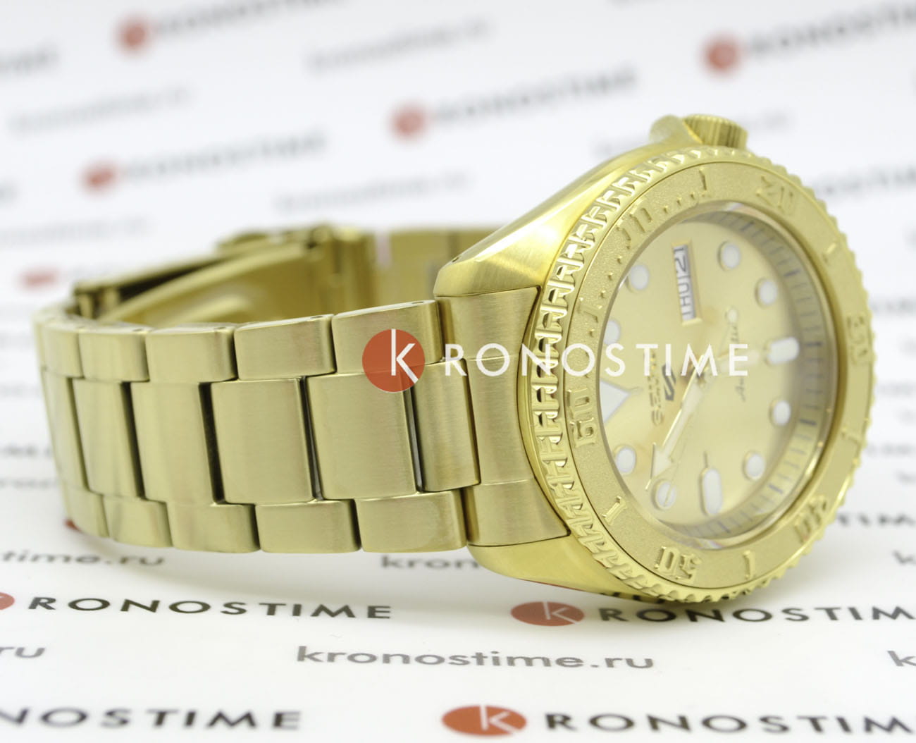 Seiko Seiko 5 Sports SRPE74K1, 5 sports япония мужские часы на браслете нержавеющая сталь с pvd-покрытием боковой вид