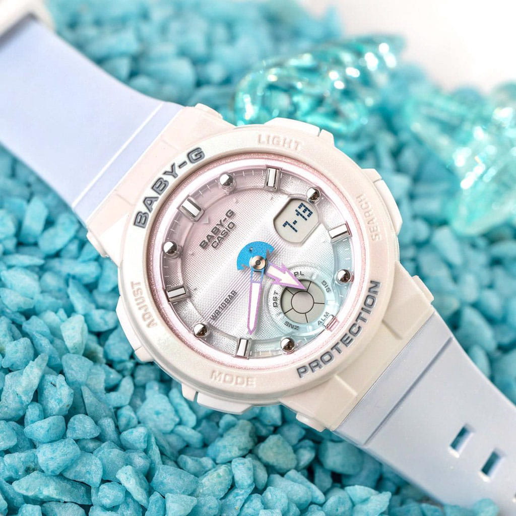 Casio BGA-250-7A3 женские часы застежка крупным планом