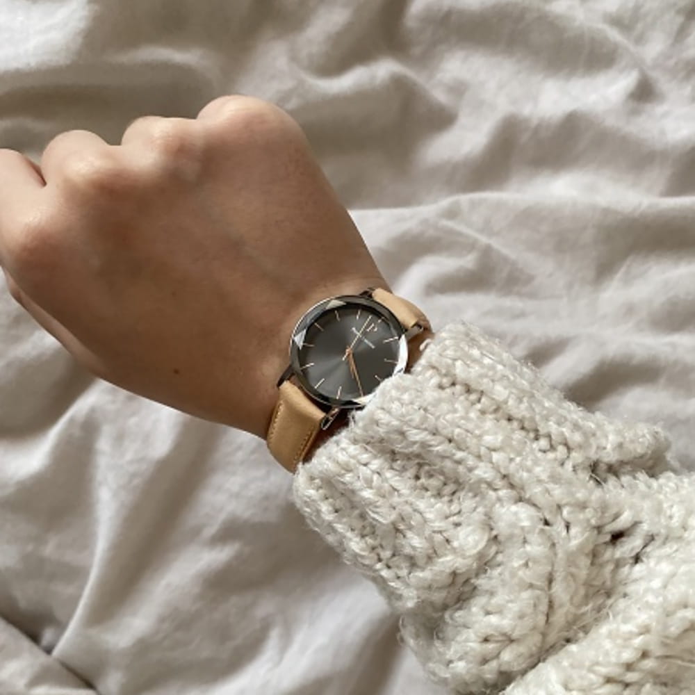 Pierre Lannier Pierre Lannier Multiples 009M684 кварцевые женские часы часы крупный план черный циферблата