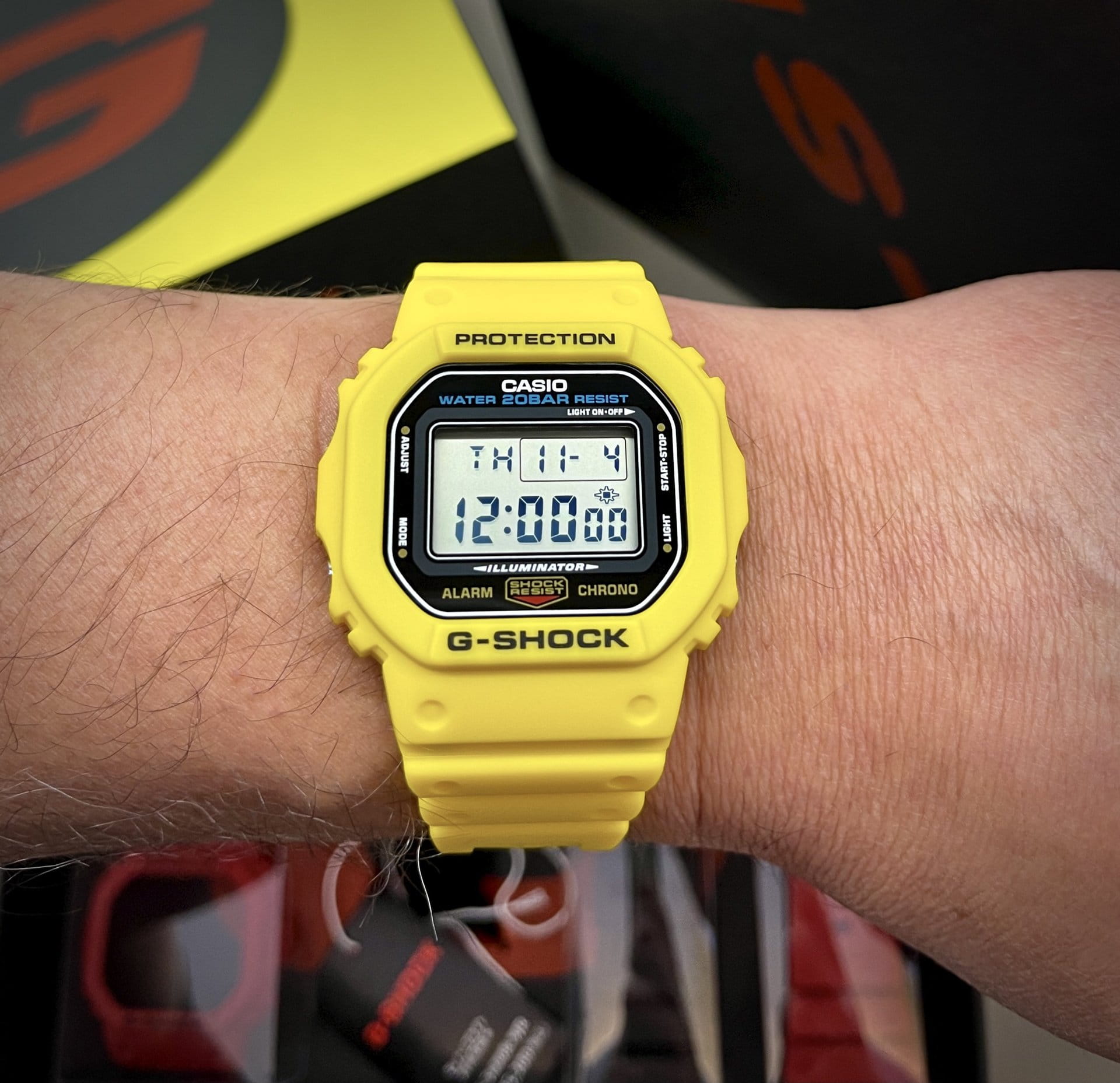 Оригинальные часы Casio Casio G-Shock DWE-5600R-9 электронные калибр механизма  общий вид