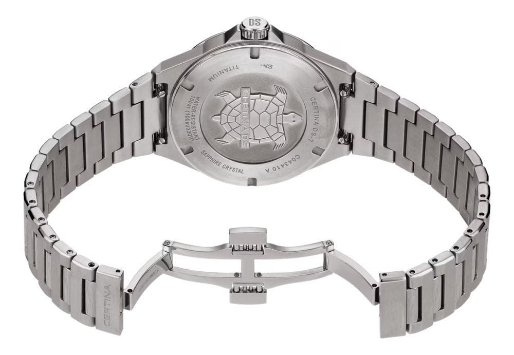 Certina Certina DS-7 Quartz C043.410.44.051.00  — детали корпуса и титановый
