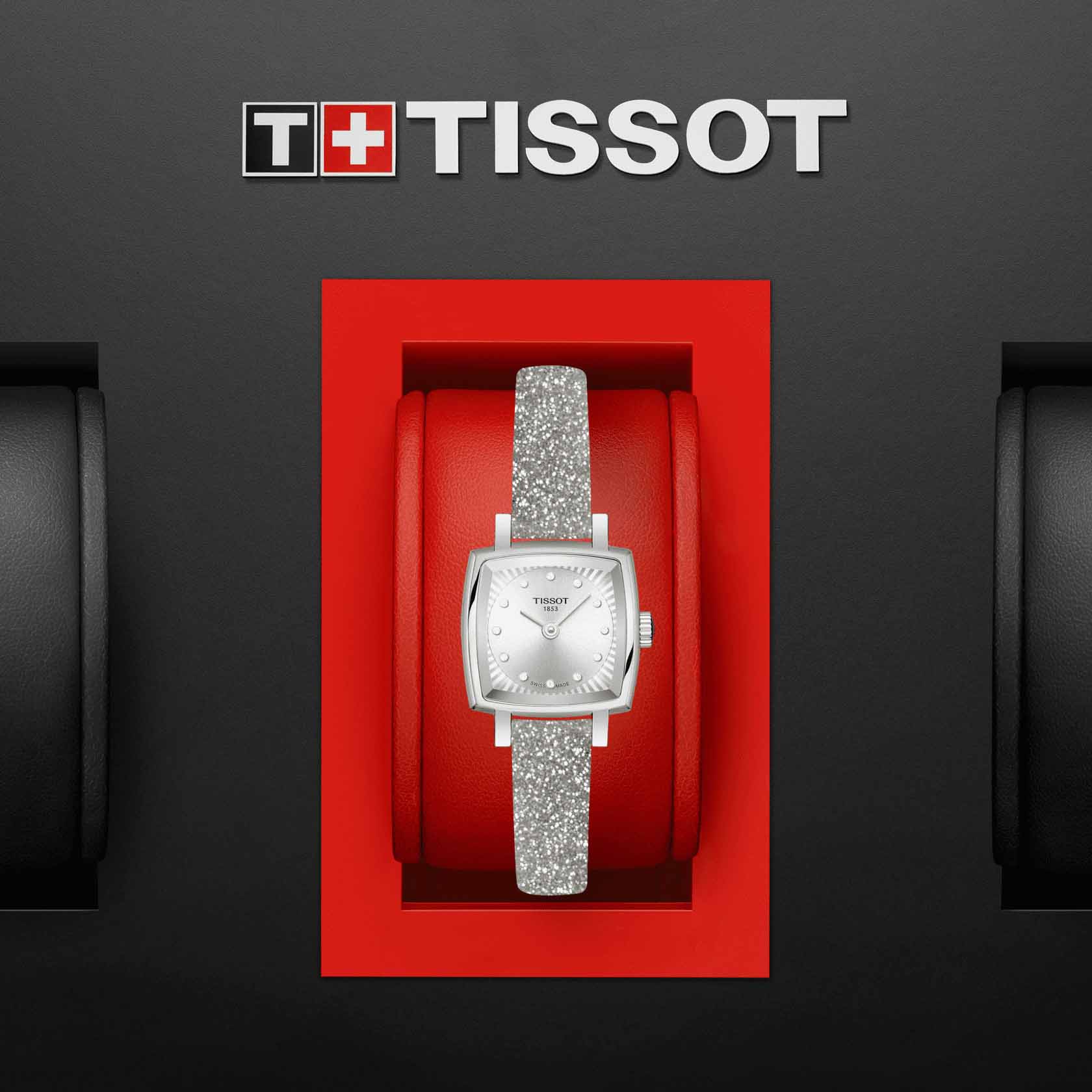 Tissot Tissot Lovely Square T058.109.17.036.02 кварцевые женские часы часы крупный план серебристый циферблата