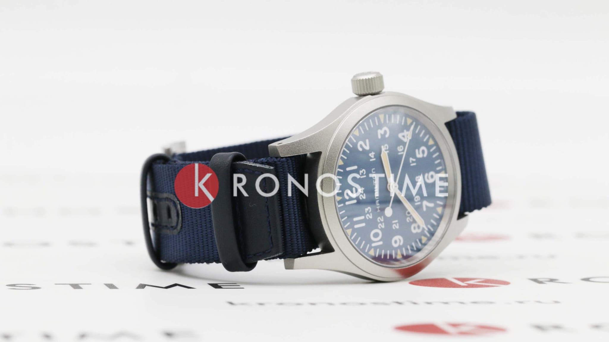 Hamilton H69439940 мужские часы застежка крупным планом