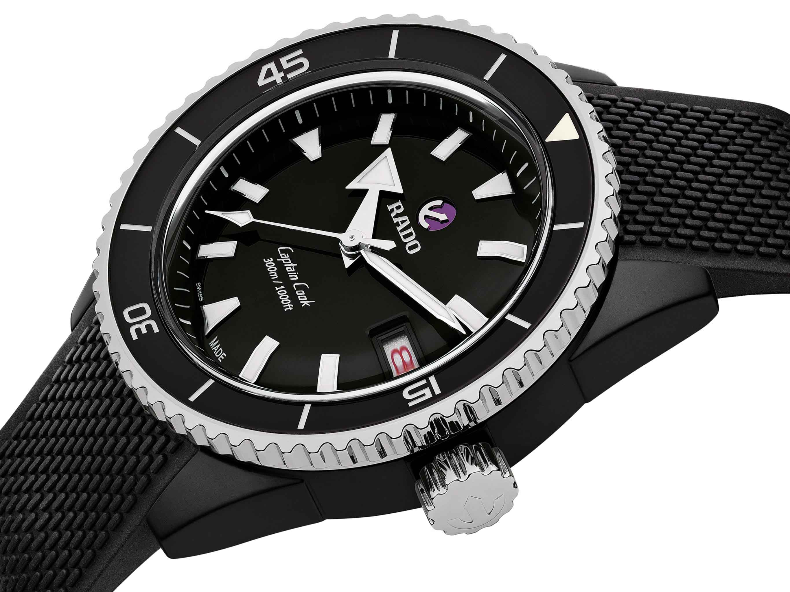 Rado Rado Captain Cook High-Tech Ceramic Diver R32129158 Automatic, наручные мужские часы фото под углом