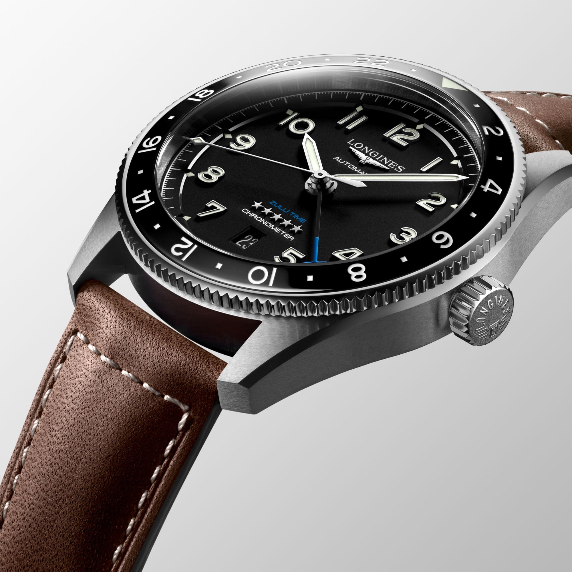 Longines L38124532 мужские часы застежка крупным планом
