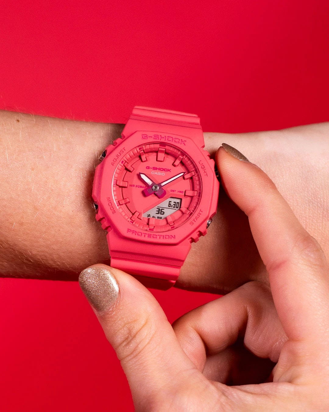 Casio Casio G-Shock GMA-P2100-4ADR (GMA-P2100-4A), g-shock япония женские часы на браслете пластик боковой вид