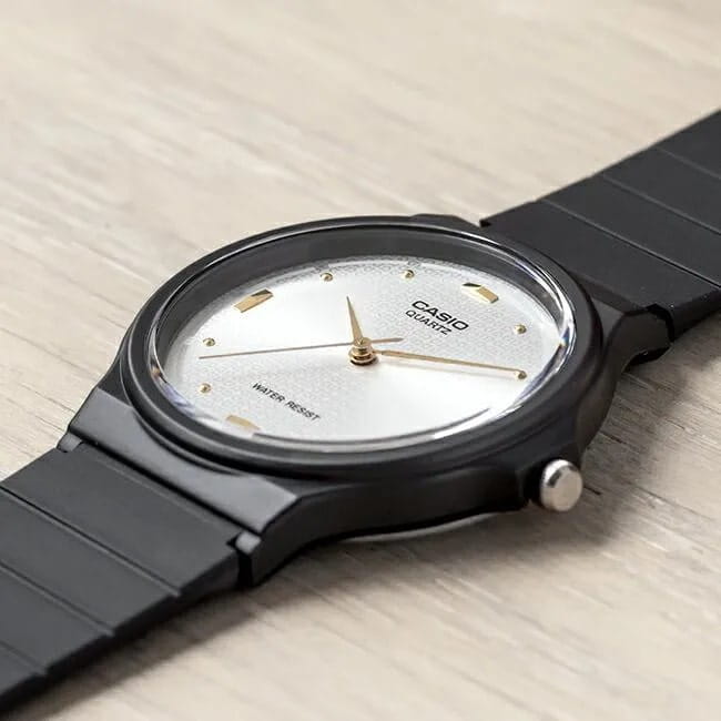 Casio Casio Collection MQ-76-7A1LDF (MQ-76-7A1L) кварцевые женские часы часы крупный план белый циферблата