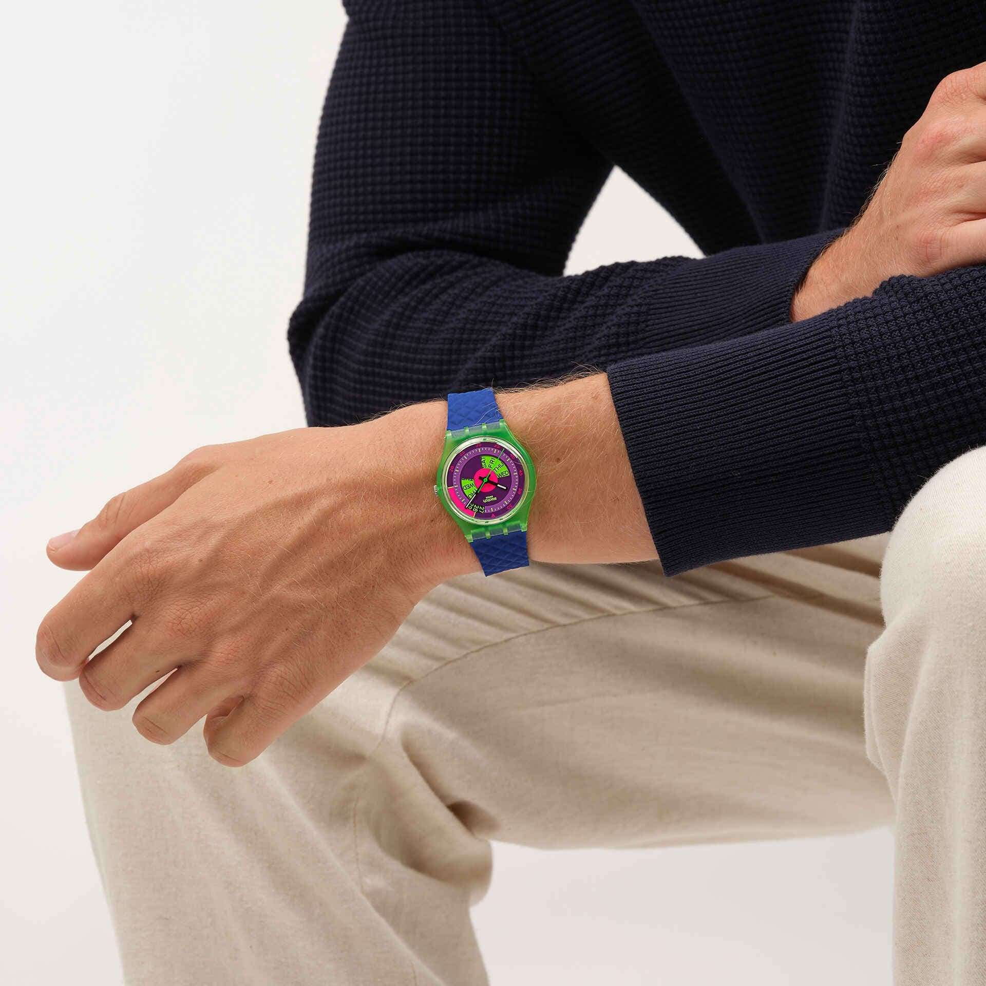 Swatch Swatch Neon Skychart SO28G704 женские часы цветной циферблат на запястье