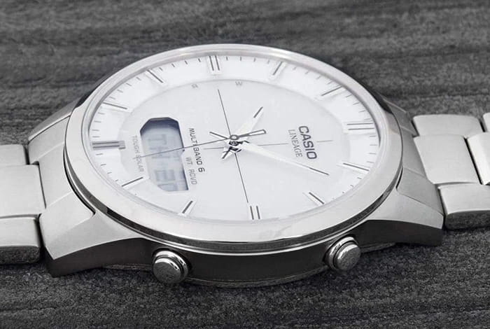 Casio LCW-M170TD-7A мужские часы застежка крупным планом