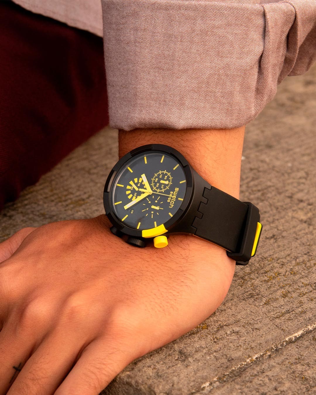 Swatch Swatch Big Bold Chrono SB02B403 кварцевые мужские часы часы крупный план черный циферблата