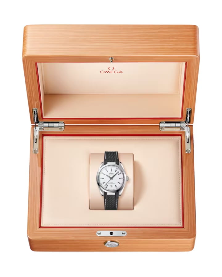 Omega Omega Seamaster Aqua Terra 220.12.38.20.02.001 Aqua Terra, наручные мужские часы фото под углом