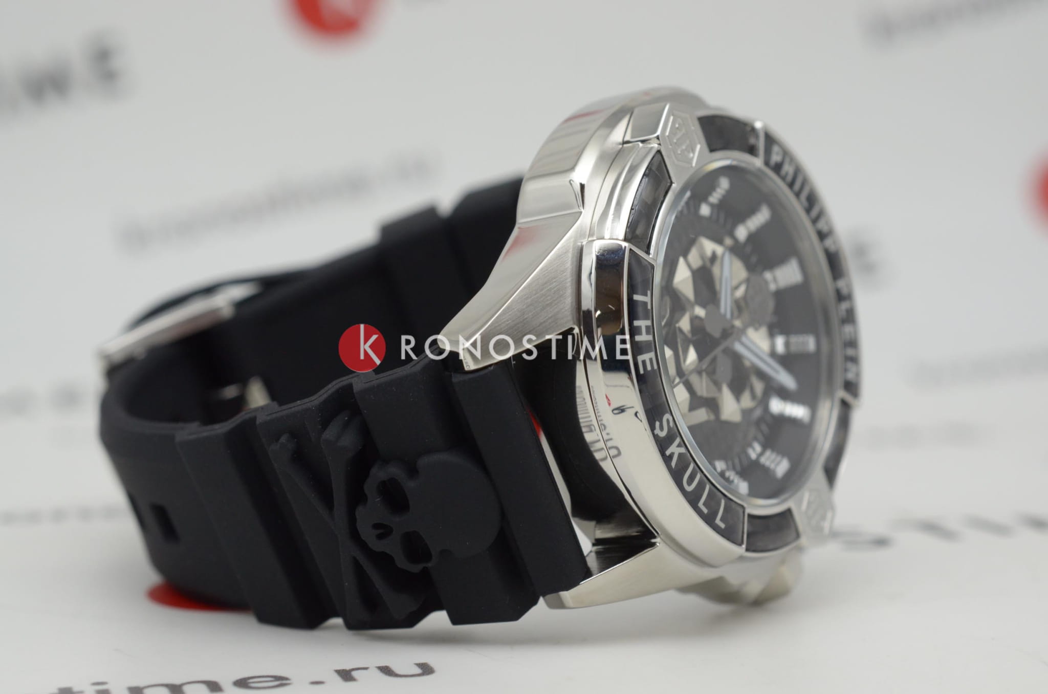 Philipp Plein Philipp Plein The Skull Carbon Fiber PWAAA1622 мужские часы черный циферблат на запястье