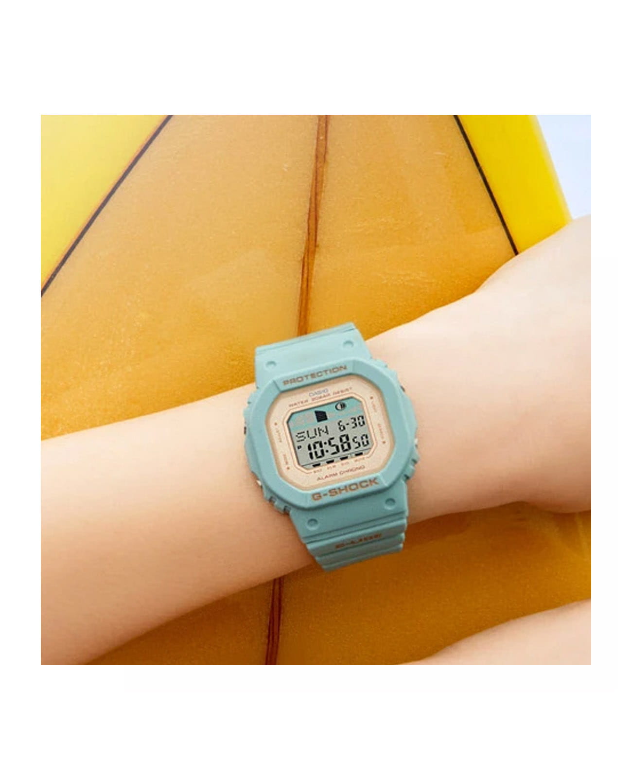 Casio Casio G-Shock GLX-S5600-3 , наручные женские часы фото под углом