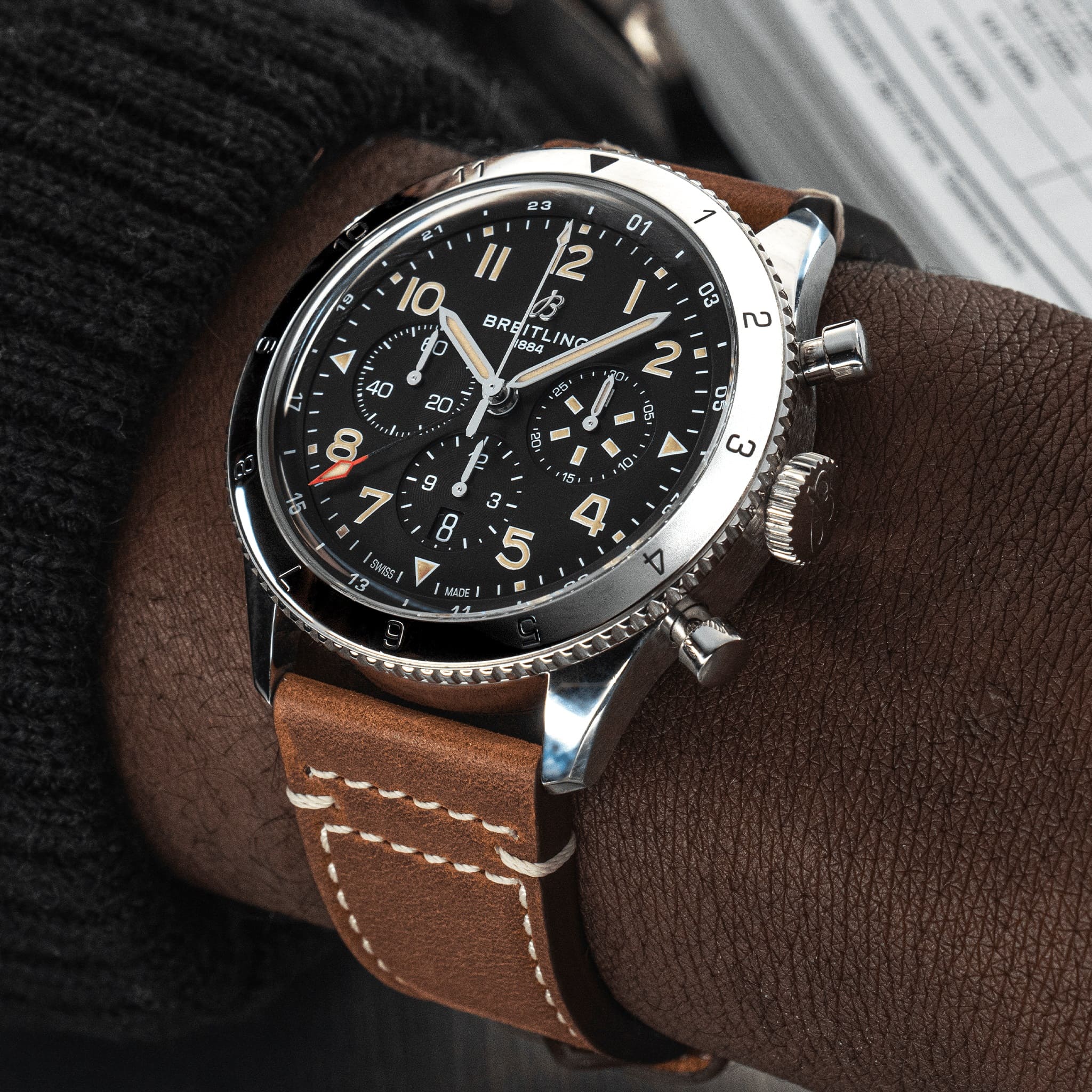 Breitling Breitling Super Avi B04 Chronograph GMT 46 P-51 Mustang AB04453A1B1X1 мужские часы черный циферблат на запястье