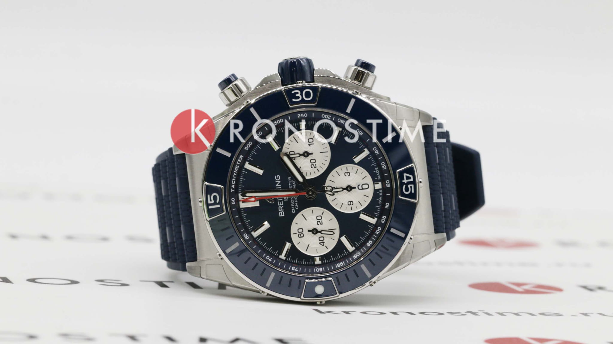 Breitling Breitling Super Chronomat B01 44 AB0136161C1S1 механические мужские часы часы крупный план синий циферблата