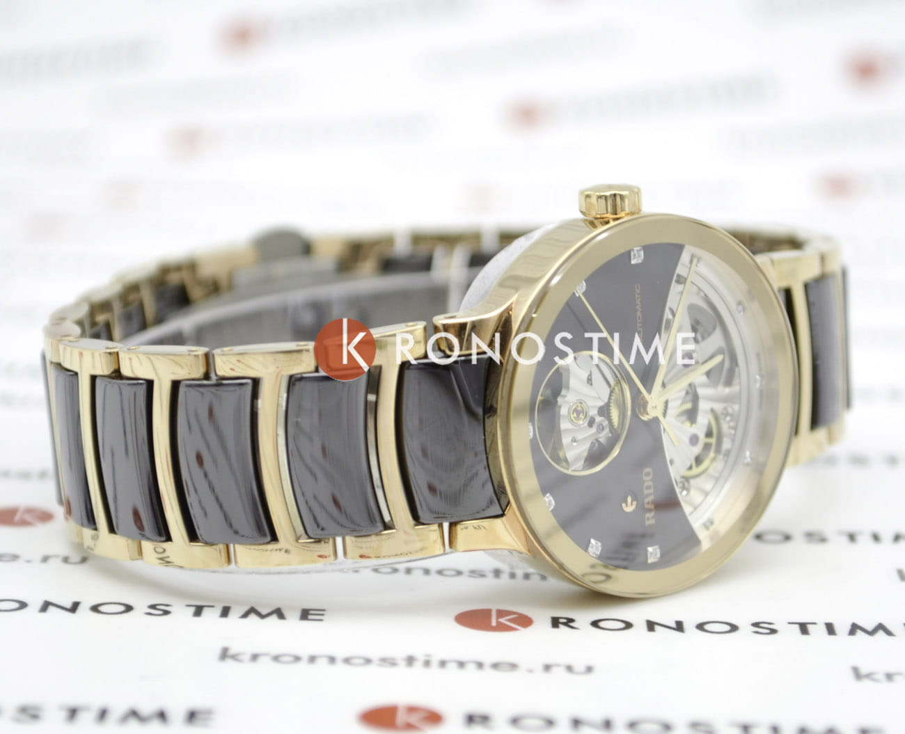 Rado R30248712 женские часы застежка крупным планом
