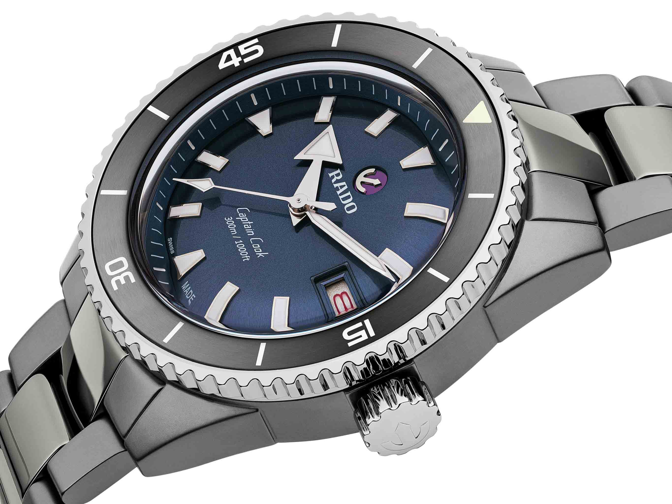 Rado Rado Captain Cook High-Tech Ceramic Diver R32144202 Automatic, наручные мужские часы фото под углом