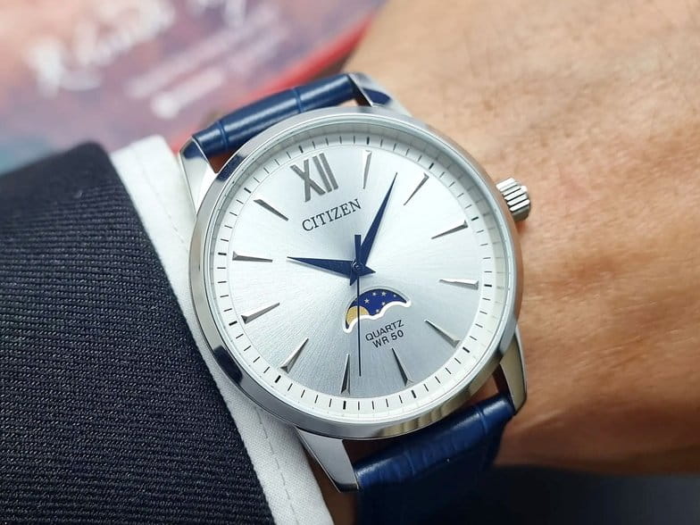 Citizen Citizen Basic Moonphase AK5000-03A , наручные мужские часы фото под углом