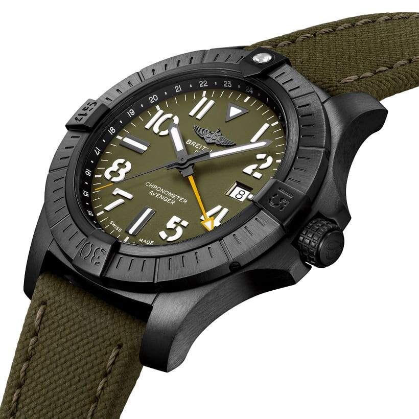 Breitling Breitling Avenger Automatic GMT 45 Night Mission Limited Edition V323952A1L1X2 , наручные мужские часы фото под углом