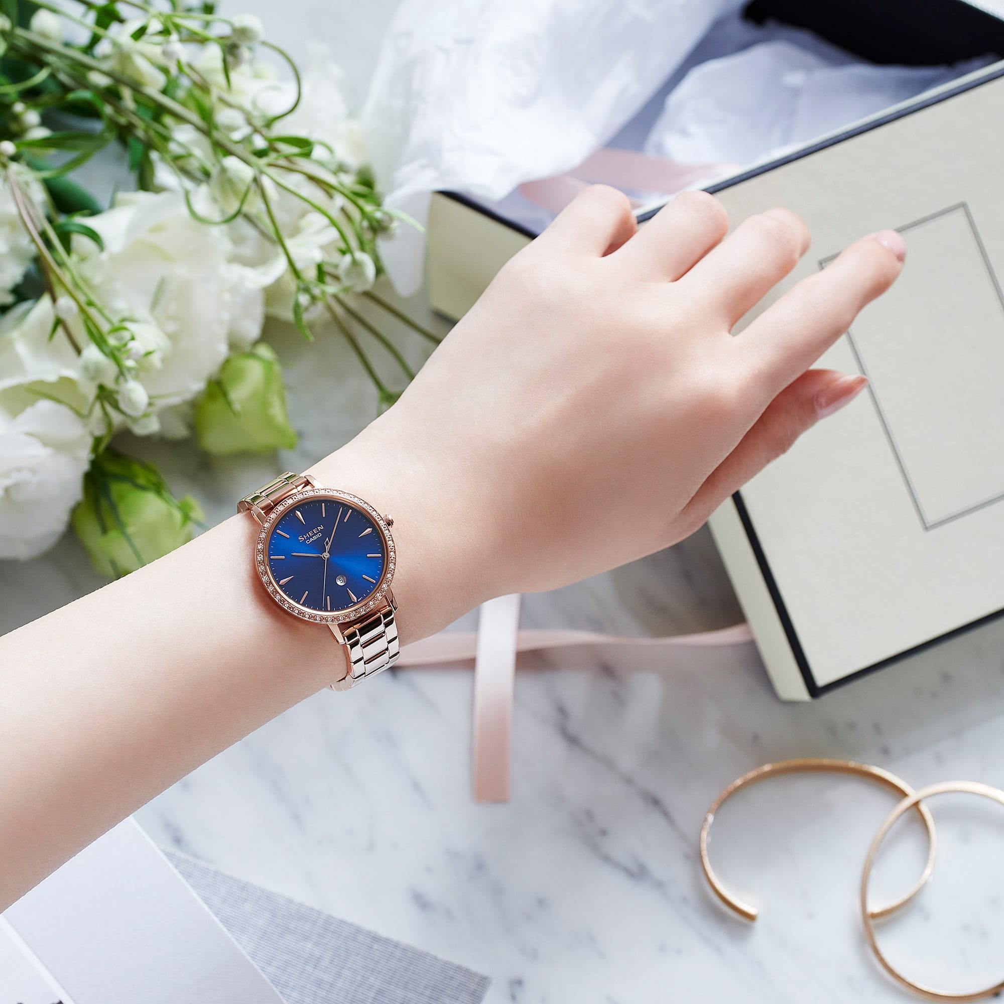 Casio Casio Sheen SHE-4535YPG-2A , наручные женские часы фото под углом