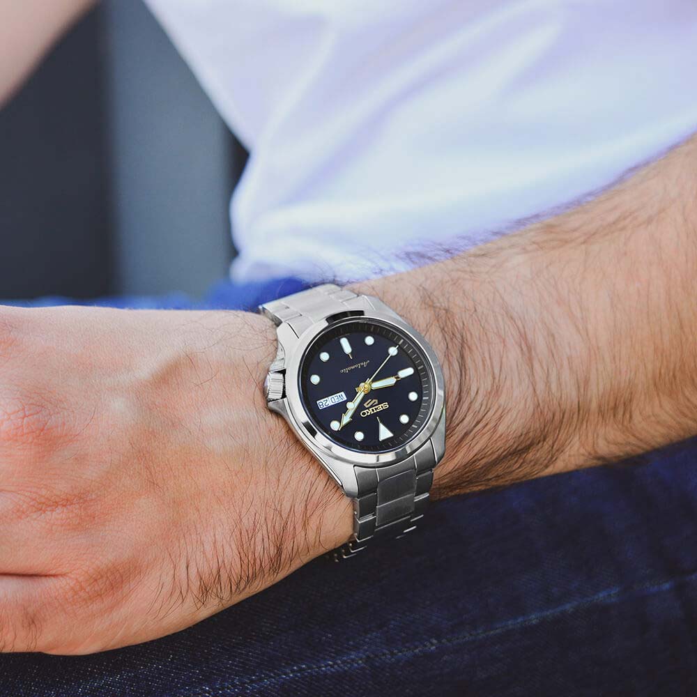 Seiko Seiko 5 Sports SRPE57K1S , наручные мужские часы фото под углом
